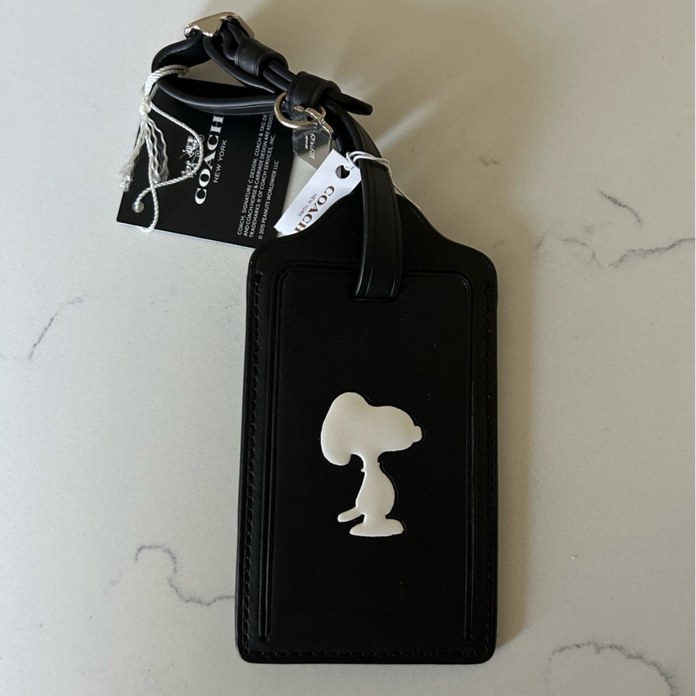 Coach x Snoopy luggage tag